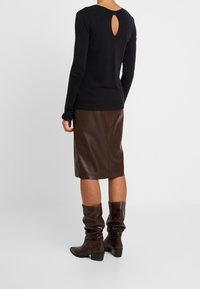 Dorothy Perkins Stickad tröja - dark blue