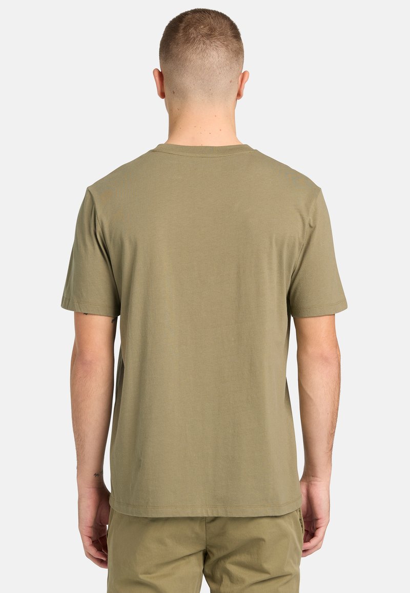 Timberland TREE LOGO LAKE HOUSE GRAPHIC TEE - Triko s potiskem - medium green