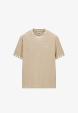 Guess, BEDRUCKTES T-SHIRT - T-shirt basic - weiß