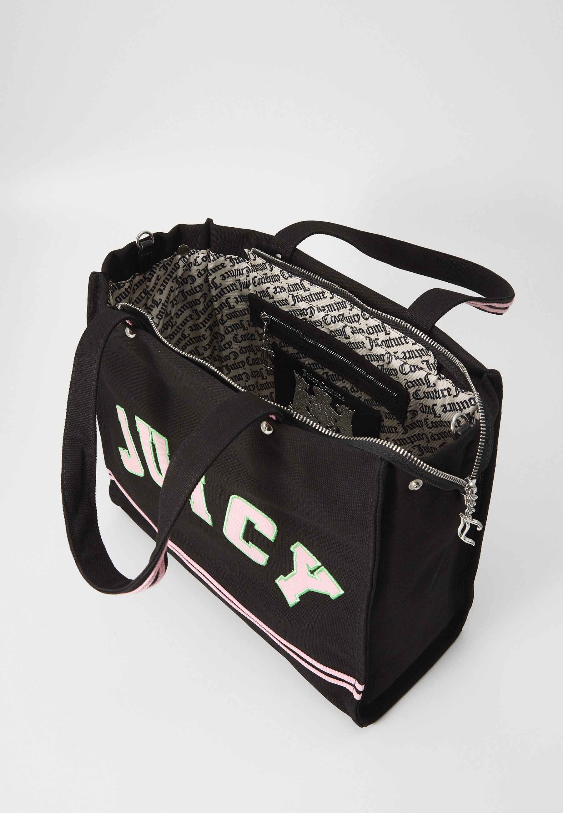 Juicy Couture☆Iris Patch Canvas M トートバッグ 2色【UK発】 Juicy Couture IRIS PATCH LARGE - Tote bag - black - Zalando