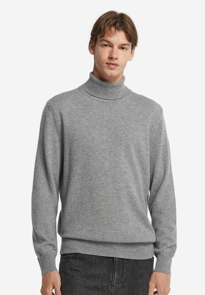 Grauer Rollkragenpullover aus weichem Stoff, mit langen Ärmeln, einem gerippten Hals- und Saumabschluss sowie einer lockeren Passform. Keine sichtbaren Muster oder Akzente.