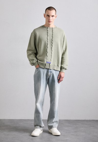 A-COLD-WALL* FRACTURE CREWNECK - Sudadera - grey green/olive green