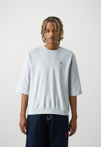 GAP BRANNAN CREW - Lihtne T-särk - grau