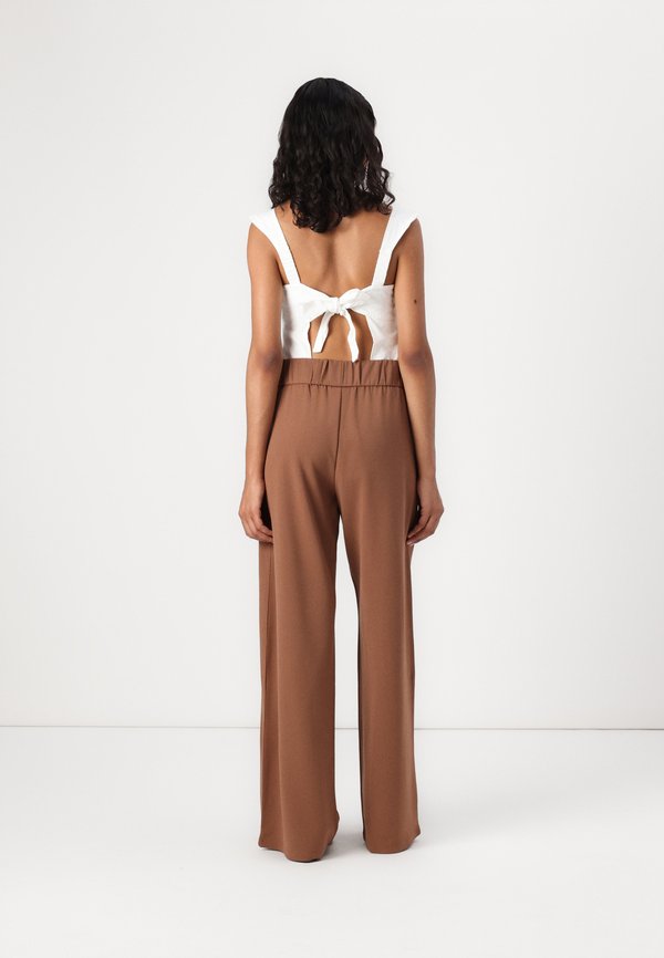 JDYLOUISVILLE CATIA WIDE - Trousers - cacao nibs2