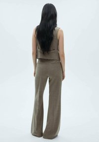 Mango Pantalones - khaki