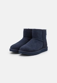 UGG CLASSIC MINI II - Botas de inverno - starry night
