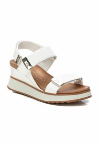 XTI Sandalias con plataforma - white