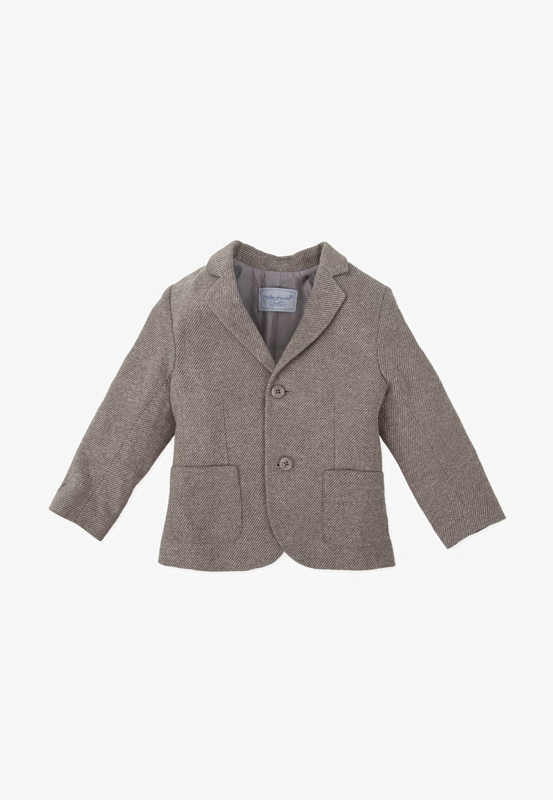Blazer marrón de espiga para niños con solapas de pico, dos bolsillos delanteros y dos botones en la parte delantera.
