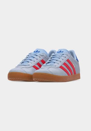 adidas Gazelle Crystal Sky Lucid Red Blue Bird (GS) — foto 3