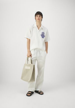 HOUSE OF JAFFA CHECKED WEAVE UNISEX - Püksid - white