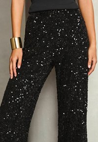 Lipsy REGULAR FIT WIDE  - Pantaloni - black