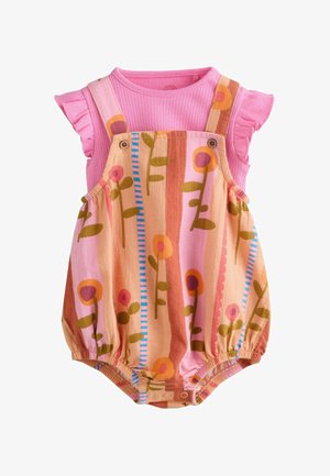 Rausvas kūdikių kombinezonas trumpomis raukinytomis rankovėmis ir gėlėtu raštuotas puskombinezonis oranžinės, rožinės ir žalios spalvų atspalviais su sagų užsegimu.