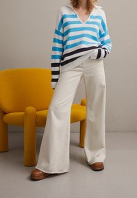 STAUD Sweter
