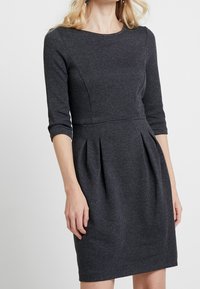 Esprit Robe fourreau - mottled grey