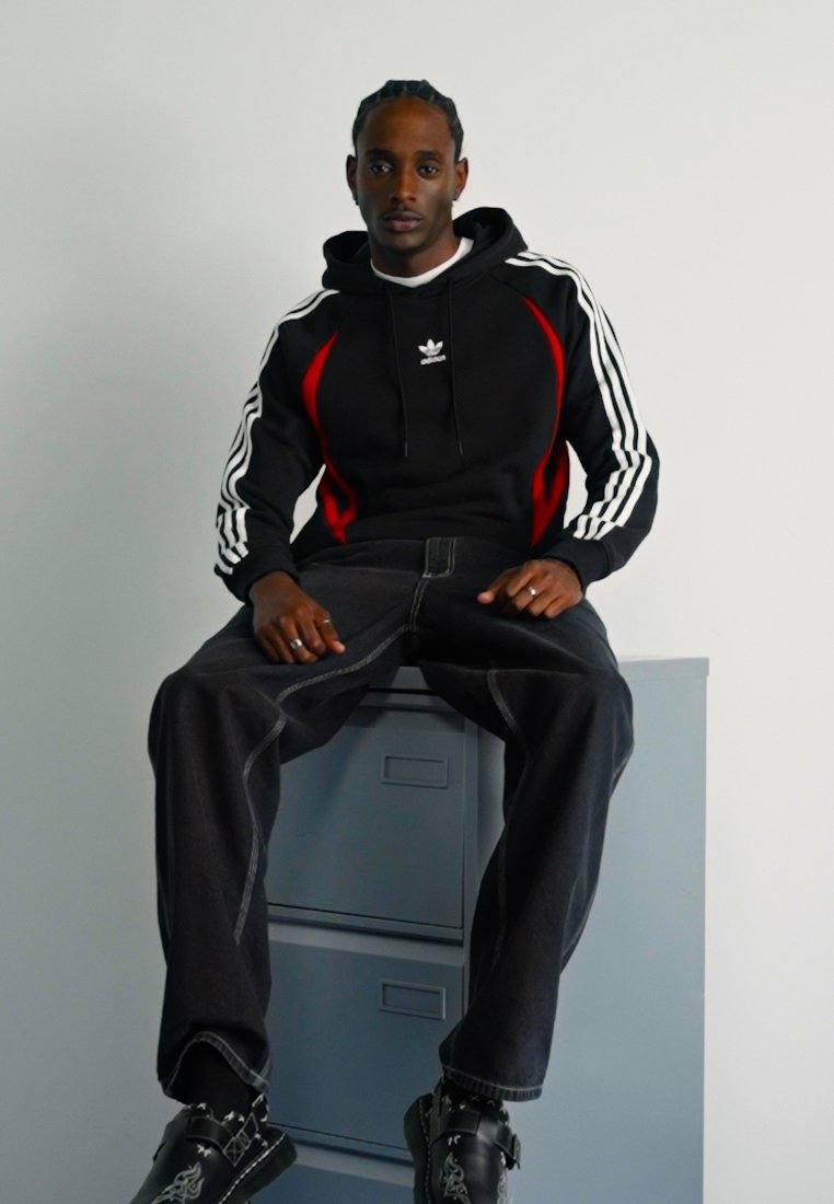 【すぐ届く・国内発】 adidas Originals / WB TRACK HOODIE adidas Originals ARCHIVE - Hoodie - black/better scarlet