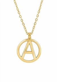 Złoty naszyjnik z okrągłym medalionem z wyraźnym wzorem litery "A", gładką fakturą i łańcuszkiem z ogniw.