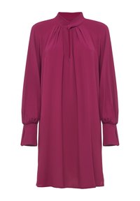 Abito fucsia con collo alto, maniche lunghe a sbuffo e design plissettato. Realizzato in tessuto liscio, presenta un dettaglio con scollatura a chiave e una silhouette svasata.