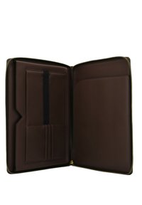 Portfolio a zip con finitura marrone, dotato di molteplici tasche interne, elastico e una texture liscia simile alla pelle. Il design aperto rivela tutte le caratteristiche.