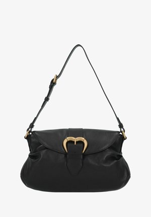 Borsa a tracolla in pelle nera con una forma morbida e arrotondata. Presenta una chiusura a forma di cuore in oro e una tracolla regolabile. Texture liscia.