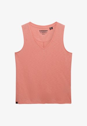 Débardeur en coton corail rose sans manches à encolure en V, avec étiquette de marque Superdry à l'intérieur du col et petit logo cousu sur la poitrine.
