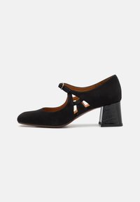 Escarpins Chie Mihara En Cuir Et Tissu - Noir - Taille 38,5 FR - Occasion En Très Bon état