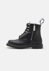 Dr. Martens Stivaletti stringati - black