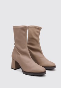 Sandra Fontán VALEN - Botines con plataforma - beige