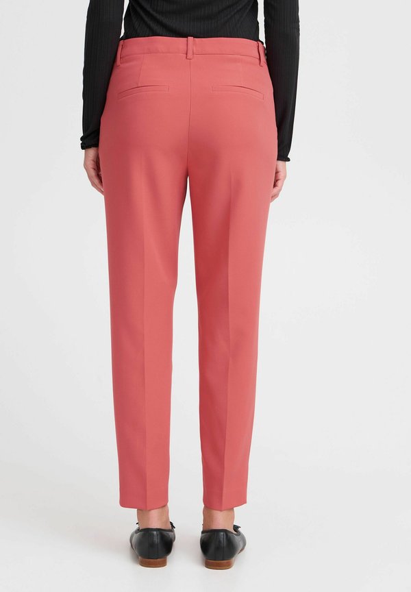 IHLexi - Chinos - holly berry2