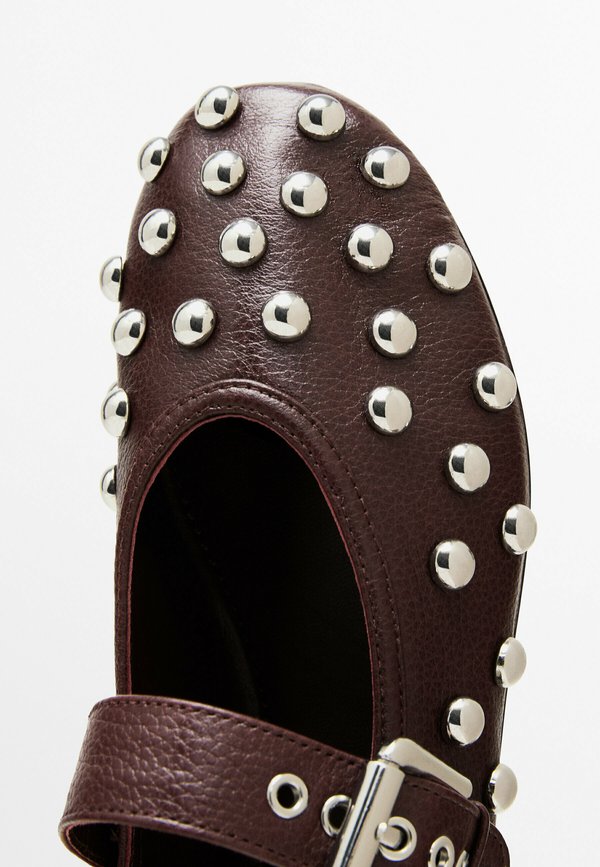 FLATS WITH STUDDED BUCKLES  - Ankle strap ballet pumps - mauve2