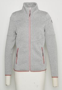 Grijze fleecjas met hoge kraag, voorrits en contrasterende roze accenten. Heeft twee zijzakken en geribbelde manchet.