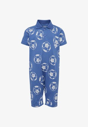 Niebieski, krótki kombinezon dla niemowląt z białymi wzorami piłek nożnych oraz dwoma przednimi guzikami pod założonym kołnierzykiem.