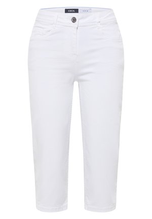 Pantalon court en denim blanc avec bouton à l'avant, passants de ceinture et poches avant, étiqueté « CECIL DENIM » à l'intérieur de la ceinture.