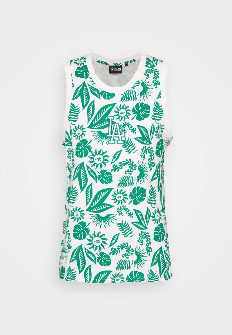 Vit linne med gröna blommiga och bladmönster. Har en rund halsringning och bokstäverna "LA" i mitten. Material av bomull.