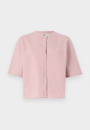 Cardigan rosa claro de manga curta com decote redondo, fecho de botões e tecido suave e texturizado. Design simples sem padrões visíveis.