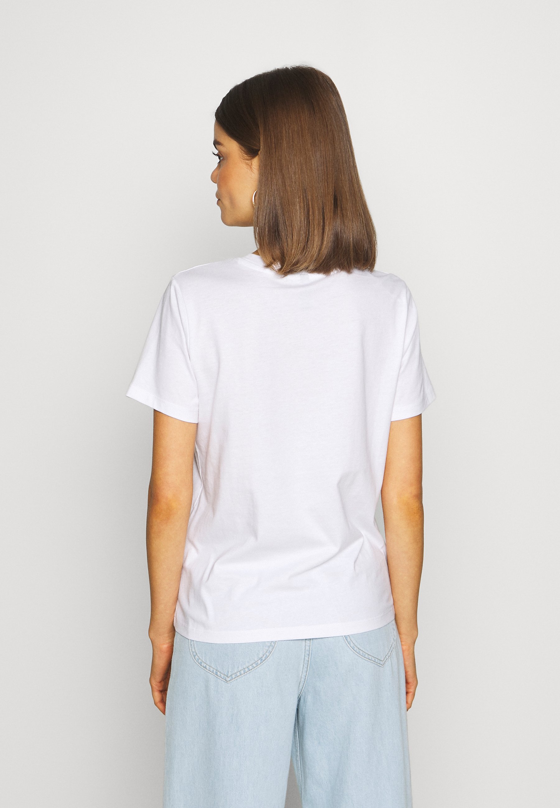 Pieces PCSESVIANA T shirts med print bright white b.young TOELLA - T-shirts med print - cement