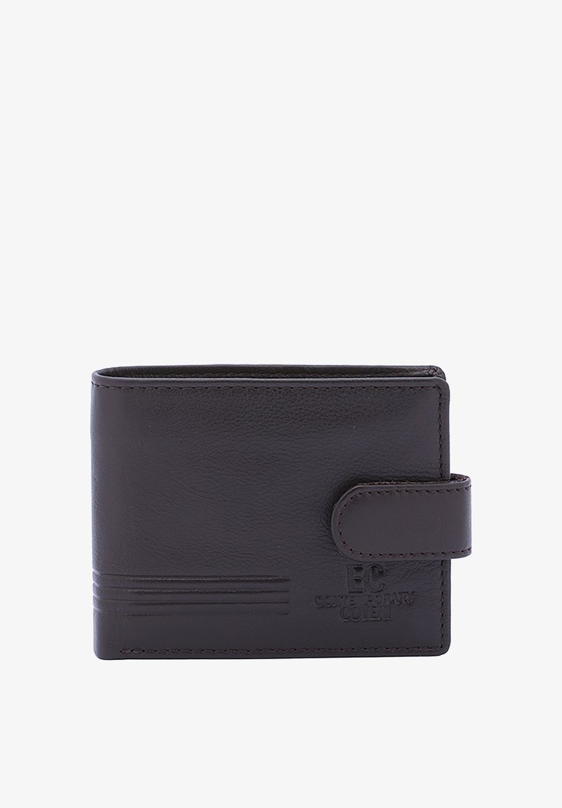 Portafoglio in pelle marrone con una texture liscia, dotato di chiusura a ribaltina, logo impresso e dettagli a righe orizzontali sul davanti.