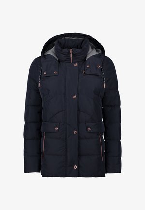 Granatowa pikowana kurtka z kapturem, z wysokim kołnierzem, z zamkiem błyskawicznym, dwoma kieszeniami z przodu oraz kontrastowymi detalami na elementach metalowych.