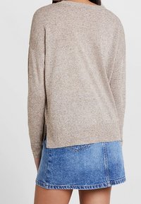 YAS Sweter
