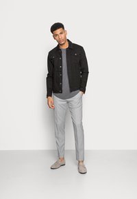 Calvin Klein Tailored SOFT STRETCH PIQUE PANTS - Chinos - light grey heather