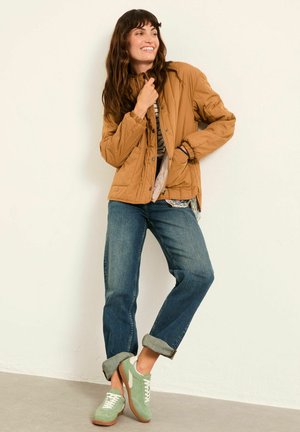 REGULAR FIT - QUILTED - Light jacket - tan brown