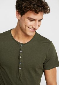 Key Largo LEMONADE - T-Shirt basic - olive