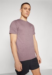 New Balance ESSENTIALS - Camiseta deportiva - mauve