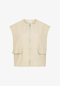 Chaqueta sin mangas beige con cremallera frontal y dos bolsillos con solapa, con cuello redondo y ajuste holgado.