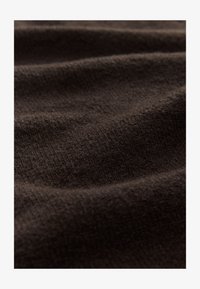 Valittu, chocolate brown