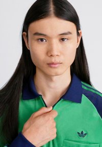 adidas Originals Top dugih rukava - green/night indigo