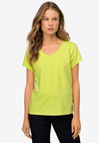 T-shirt a maniche corte, con scollatura a V, di un vivace verde lime, realizzata in tessuto morbido, caratterizzata da una vestibilità rilassata e un logo a contrasto sull'orlo.