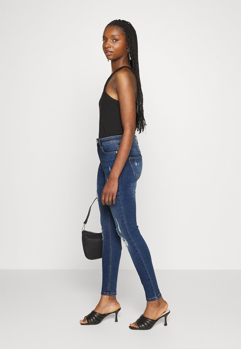 Damen Skinny | Noisy May Petite NMCALLIE DESTROY Jeans Skinny Fit medium blue denim/blue denim - XS71170 Damen Skinny | Noisy May Petite NMCALLIE DESTROY Jeans Skinny Fit medium blue denim/blue denim - XS71170