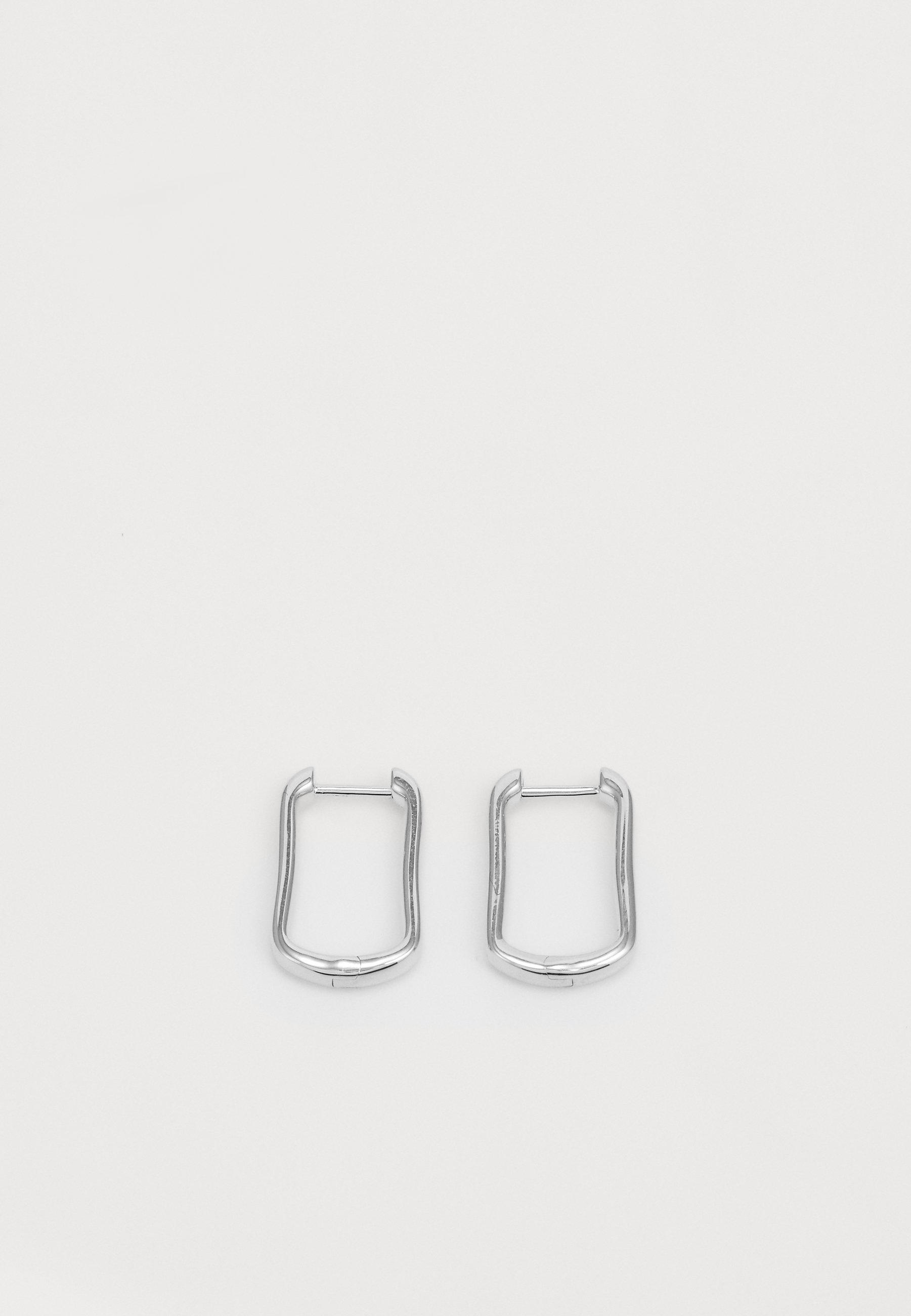 Monica Vinader ALTA CAPTURE HUGGIE EARRINGS Earrings silver