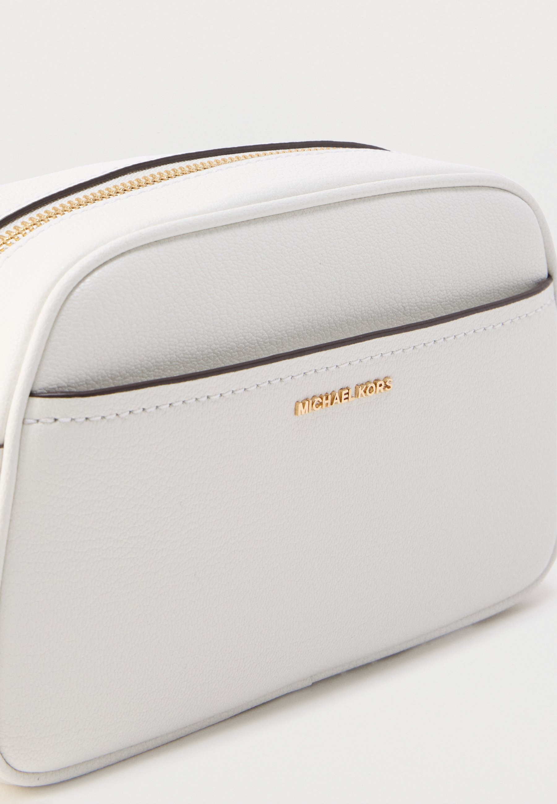 MICHAEL Michael Kors JET SET CAMERA - Cross body bag - optic white