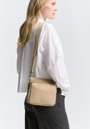 TOM TAILOR TTRELLA - Umhängetasche - taupe   taupe